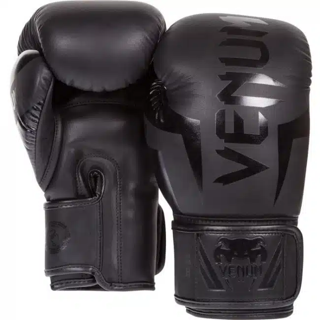 Venum Elite bokshandschoen zwart