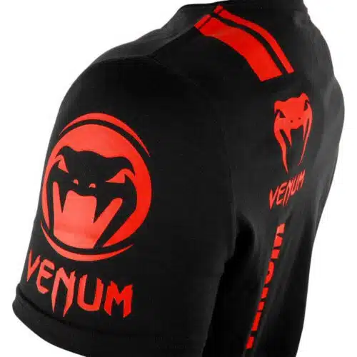 Venum logo shirt