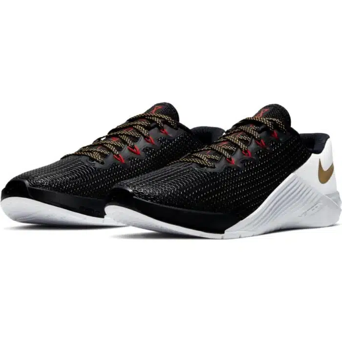 Nike metcon 5 zwart/goud