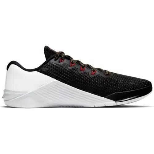 Nike metcon 5 zwart/goud