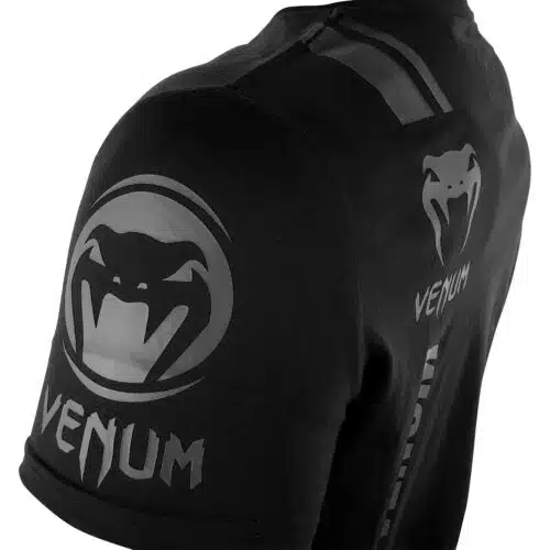 Venum logos shirt
