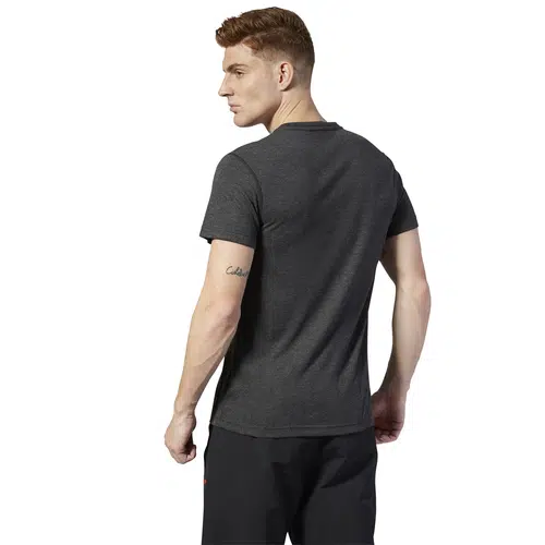 DM5167_APP_on-model_back_white