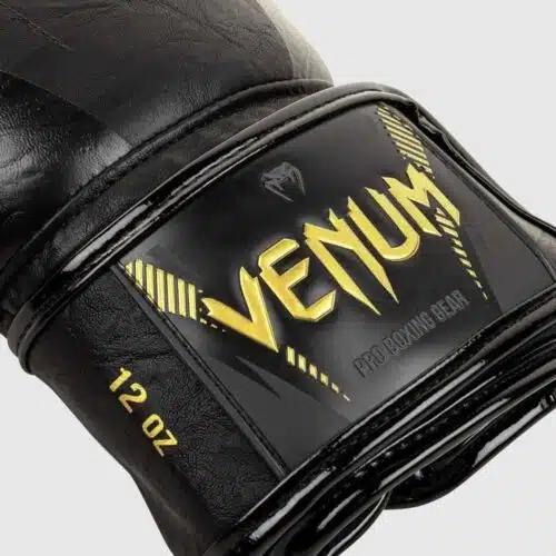 Venum bokshandschoen impact goud Venum bokshandschoen impact goud