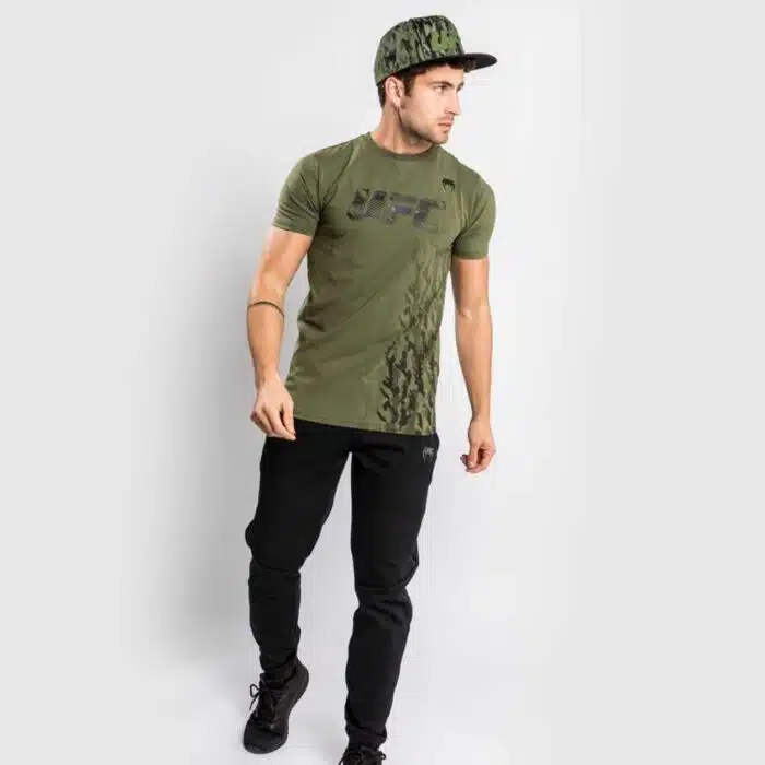 UFC VENUM AUTHENTIC FIGHT WEEK T-SHIRT MET KORTE MOUWEN VOOR HEREN - KAKI