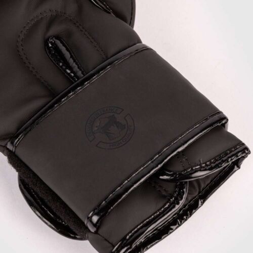 Venum bokshandschoen contender 2.0 black/black