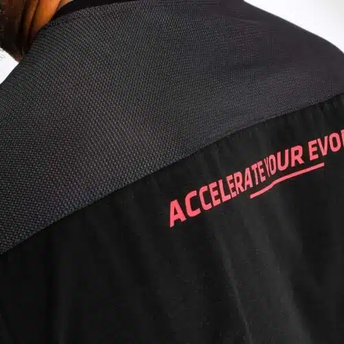 Venum UFC perfomance institute shirt zwart