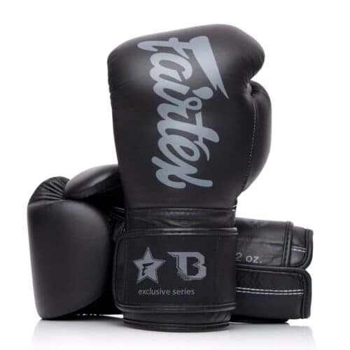 Fairtex x booster bokshandschoen zwart/grijs