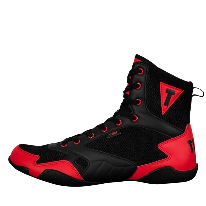 Title boksschoenen charged