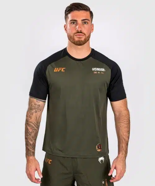 UFC Adrenaline by Venum Fight Week Heren-T-shirt Dry-tech - Khaki/Brons