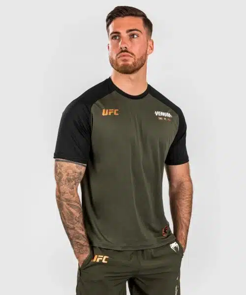 UFC Adrenaline by Venum Fight Week Heren-T-shirt Dry-tech - Khaki/Brons