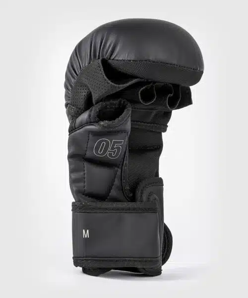 Venum MMA Handschoenen impact evo zwart
