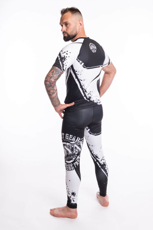 Joya spats predator