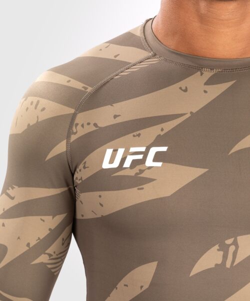 UFC Adrenaline By Venum Fight Week Prestatie Rashguard Met Lange Mouwen - Desert Camo