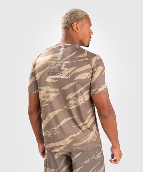 UFC Adrenaline By Venum Fight Week Dry Tech T-Shirt Voor Mannen - Desert Camo
