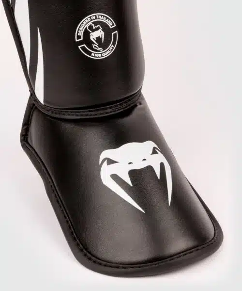Venum challenger scheenbeschermers kids black/white