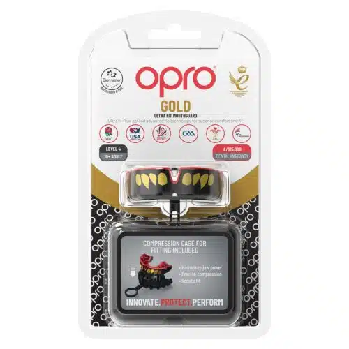 Gold Ultra Fit Mouthguard van OPRO
