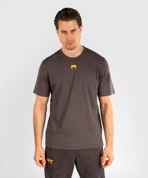 UFC Fusion by Venum Fight Week Korte Mouwen T-shirt voor Heren - Solid Earthen Brown