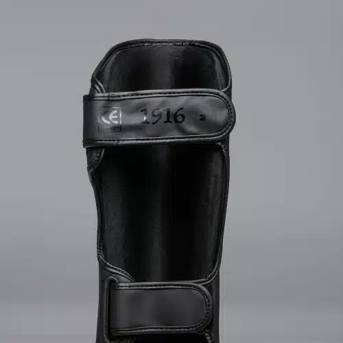 1916 Fight Gear Scheenbeschermers Legend Advanced Black
