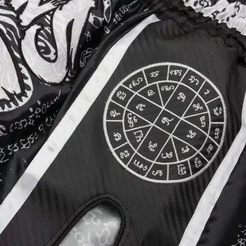 8weapons Kickboksbroek Carbon Sak Yant Tigers Black