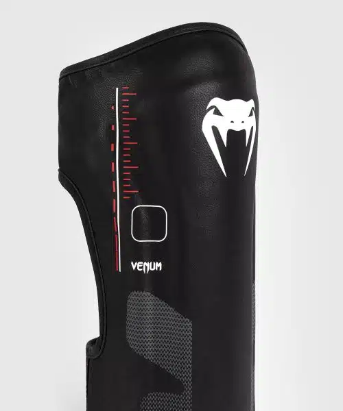 Venum Scheenbeschermers Tactical XT Black/Fire Red