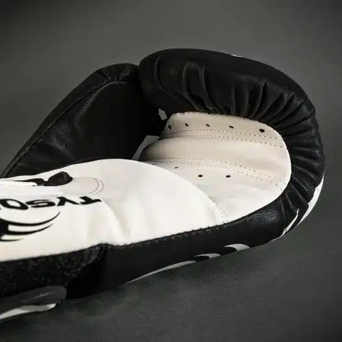Venum Bokshandschoenen Mike Tyson Replica Black/White