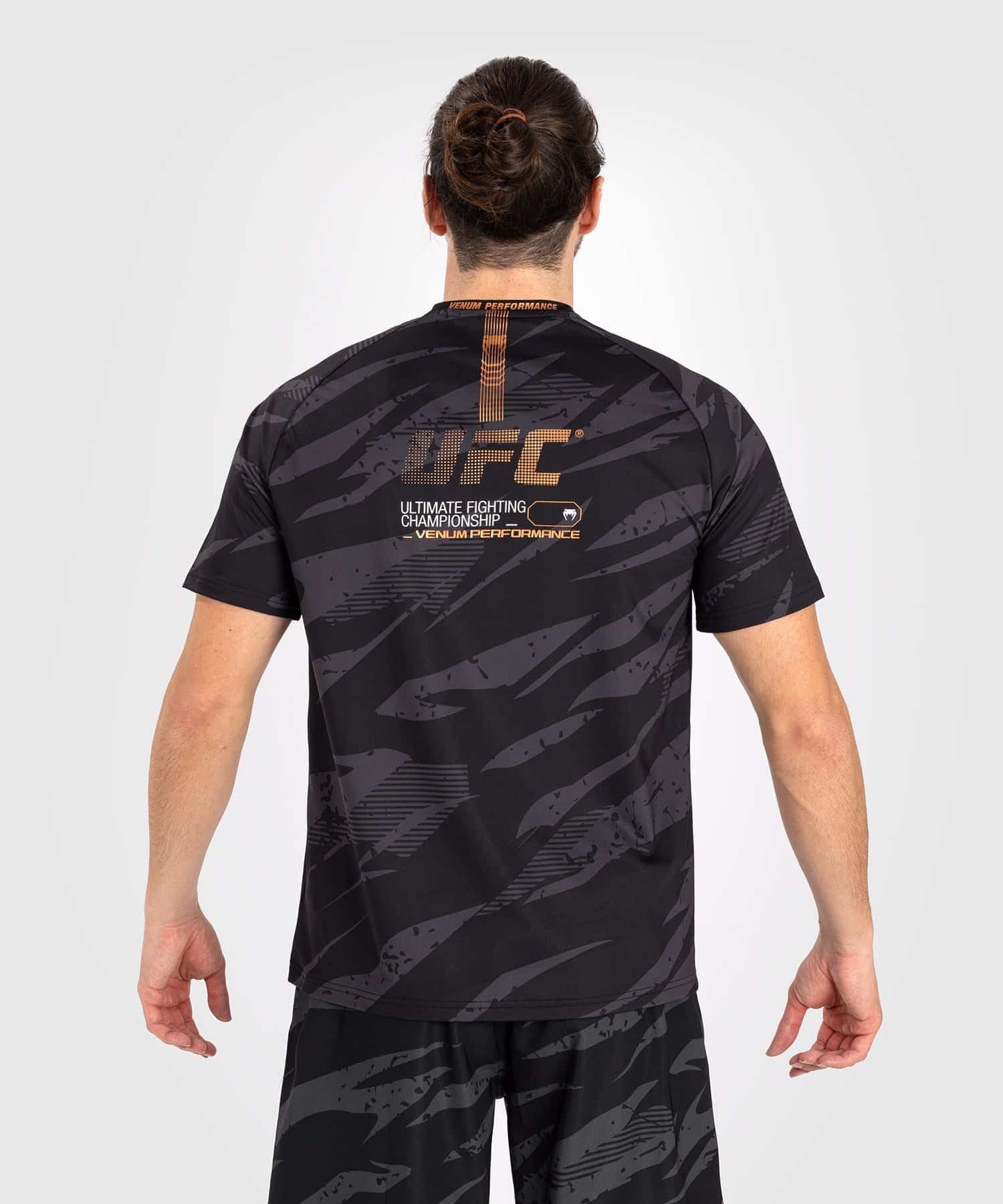UFC Adrenaline By Venum Fight Week Dry-Tech T-Shirt Voor Mannen - Urban Camo