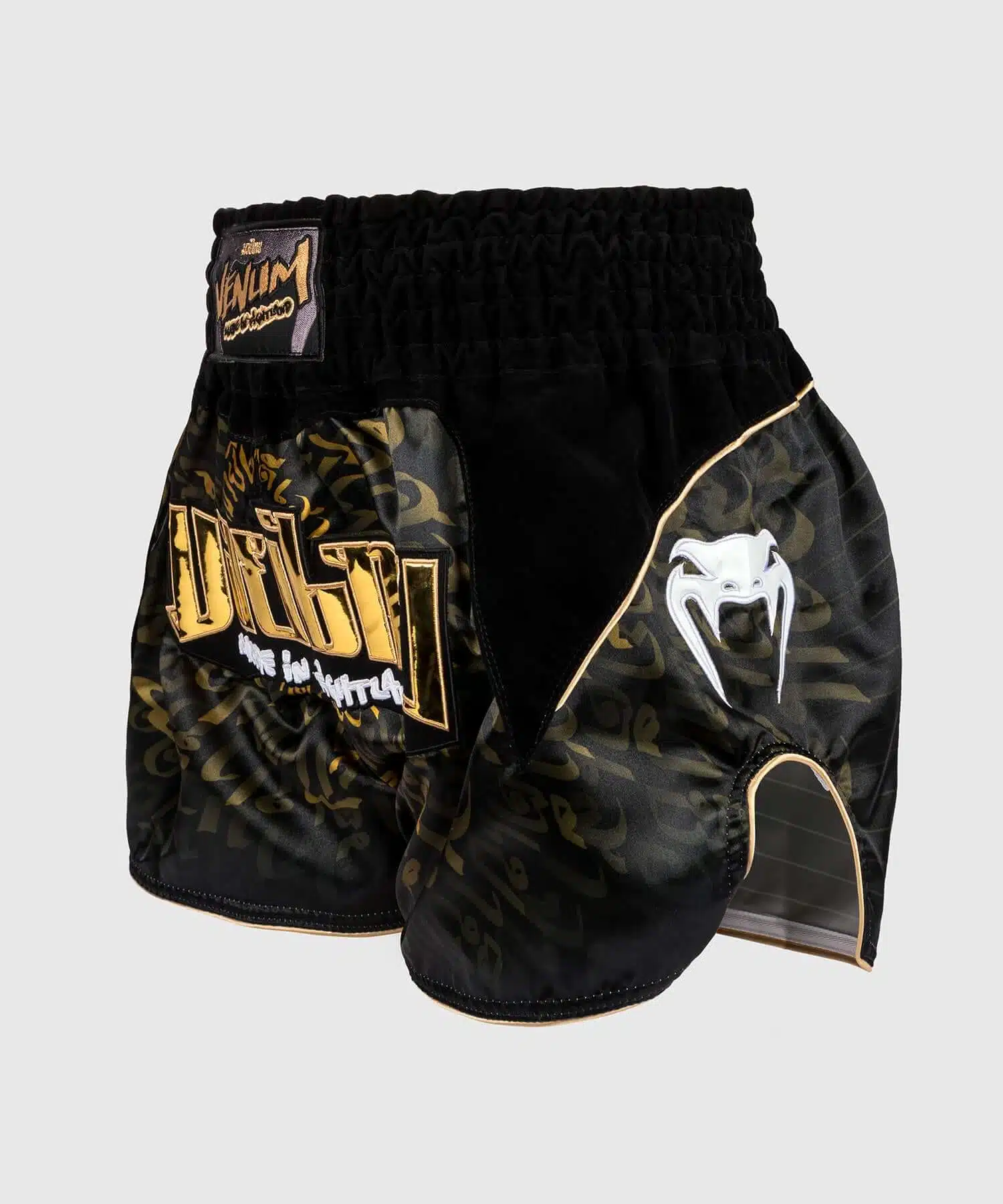 Venum muay thai short attack black/gold