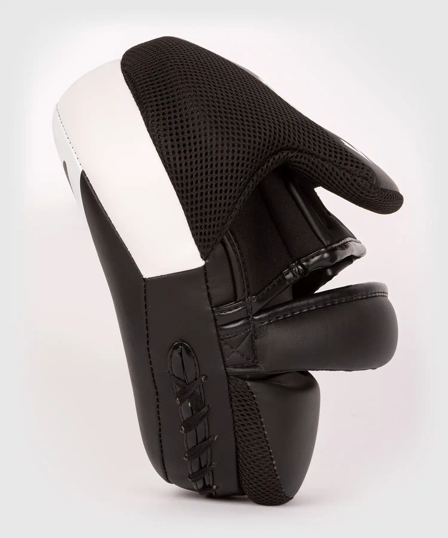 venum cellular 3.0 ounch mitts
