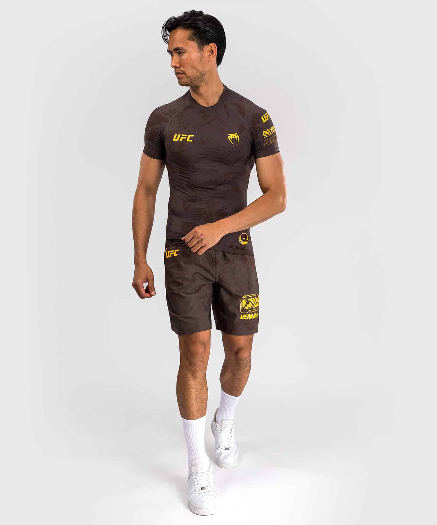UFC Venum Performance Rashguard Korte Mouwen Dark Brown