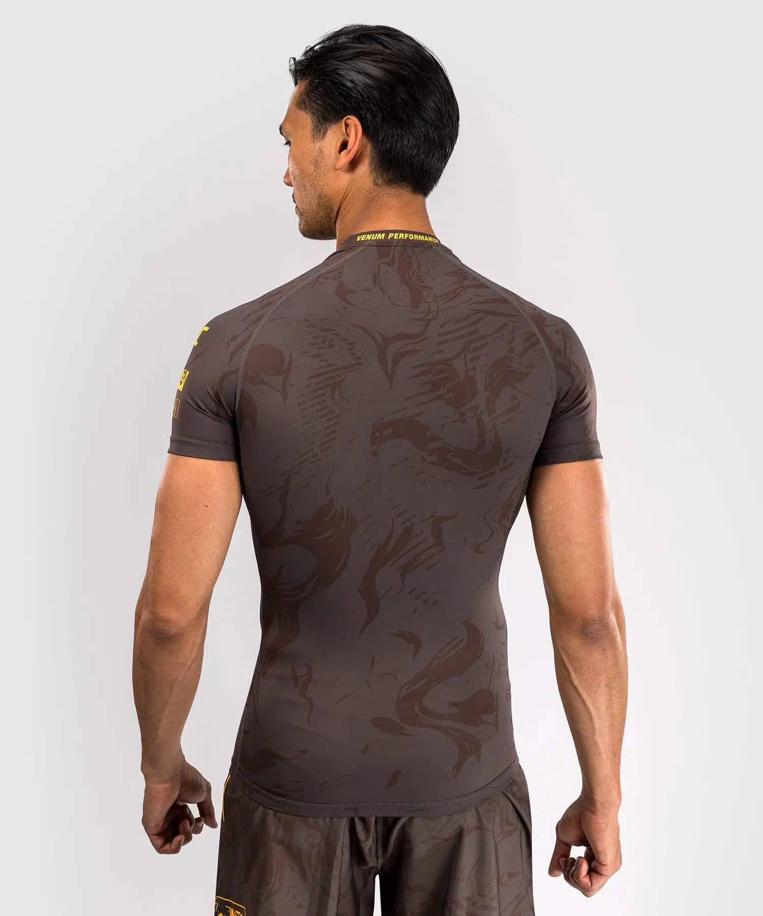 UFC Fusion by Venum Fight Week Performance Rashguard met Korte Mouwen voor Heren - Earthen Brown